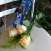 Buquê com 3 rosas chá e caixa de Bis