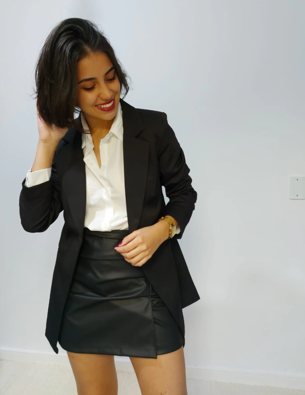 SHORTS SAIA SINTÉTICO PRETO