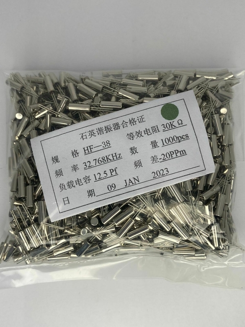 100Peças -Cristal 32.768KHZ -(3X8MM)