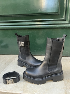BORCEGO RUNA CUERO VACUNO - comprar online