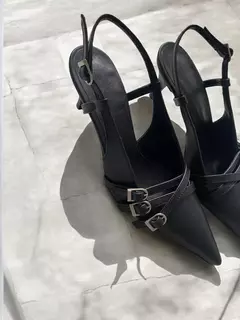 STILETTOS CHELSEA SIMIL CUERO NEGRO - Anton