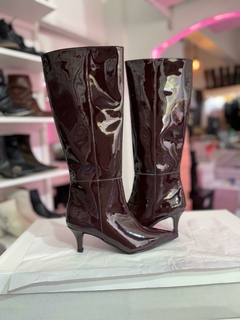 BOTAS VALENTINA SIMIL CUERO CHAROL BORDO - Anton