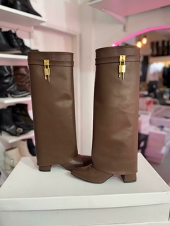 BOTAS ASTRA SIMIL CUERO CHOCOLATE - comprar online