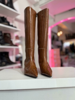 BOTAS VALENTINA SIMIL CUERO CROCO SUELA - Anton