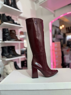 BOTAS KIM CHAROL BORDO en internet