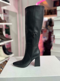 BOTAS KIM SIMIL CUERO en internet