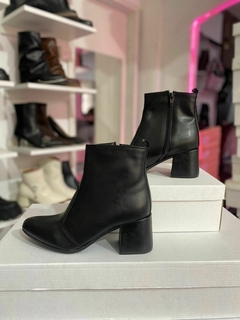 BOTINETAS LUMI NEGRO - comprar online