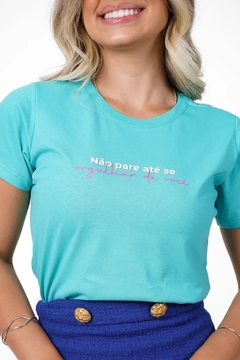 T-Shirts DEUS na internet