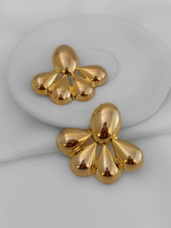BRINCO MAXI FLOR GOTAS POLIDA BANHO A OURO 18k na internet