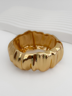 BRACELETE ORGÂNICO ONDULADO BANHO A OURO 18K - comprar online