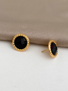 BRINCO OVAL RESINA ACRÍLICA FACETADA ÔNIX BANHO A OURO 18k - comprar online