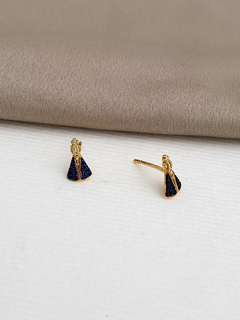 BRINCO NOSSA SENHORA APARECIDA MINI ZIRCÔNIAS AZUL BANHO A OURO 18K