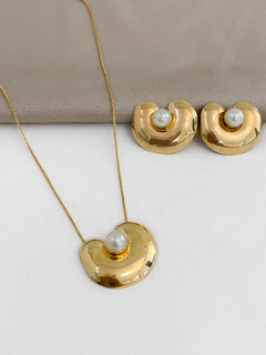 CONJUNTO ORGÂNICO COM PÉROLA BANHO A OURO 18K