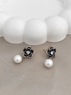 BRINCO FLOR EM PRATA DE BALI COM PÉROLA PRATA 925 - comprar online