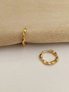 ARGOLA ENTRELAÇADA TORCIDA P BANHO A OURO 18K