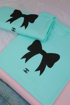 T-shirt Laço Verde Água - comprar online
