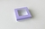 CAJA CON VISOR 8X8X2.5CM LAVANDA- C316