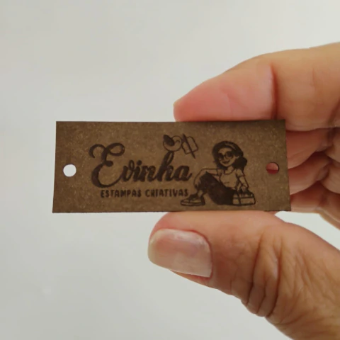 Etiqueta Couro Sintético em Zetex - Retangular 5x2 cm