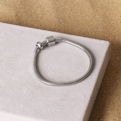 Pulseira Panda com trava de segurança