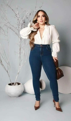 Calça Skinny com Lycra