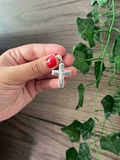 pingente cruz detalhada - comprar online