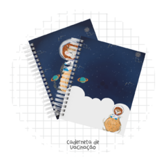 CADERNETA DE SAÚDE MENINO ASTRONAUTA ANIMAIS PERSONALIZADA - Papel e EVA 