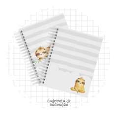CADERNETA DE SAÚDE MENINO BICHO PREGUIÇA PERSONALIZADA - Papel e EVA 