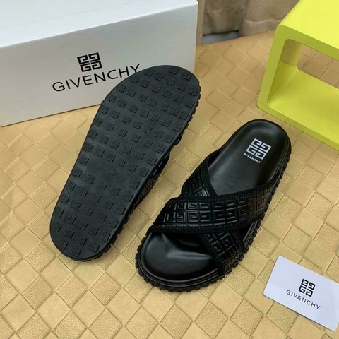Chinelo GIVENCHY