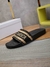 Chinelo Christian Dior na internet
