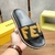 Chinelo Fendi na internet