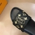 Chinelo Louis Vuitton na internet