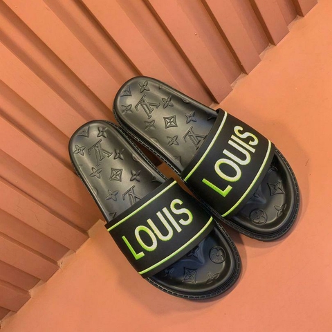 Chinelo Louis Vuitton
