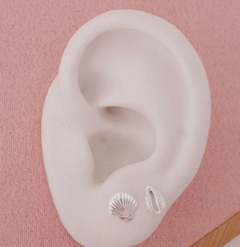 Cartela 2 pares de brinco folheado a prata Ref022 - comprar online