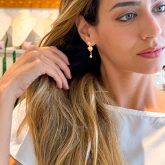 Brinco Coração duplo com Ponto de Luz - Brincos, Pulseiras, Colares. Peças banhada à Ouro com Garantia | Lorena Macedo Semijoias
