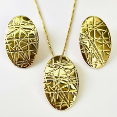 Conjunto Medalha Oval Trabalhada Brinco e Colar