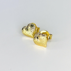 Dupla Corações Trabalhados - Brincos, Pulseiras, Colares. Peças banhada à Ouro com Garantia | Lorena Macedo Semijoias