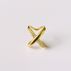 Piercing Fake X com Cravejados