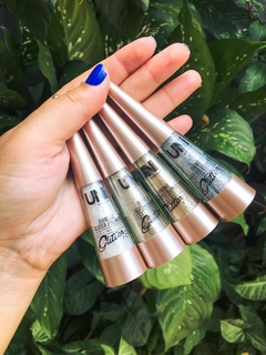 Delineador Glitter Uni Makeup na internet
