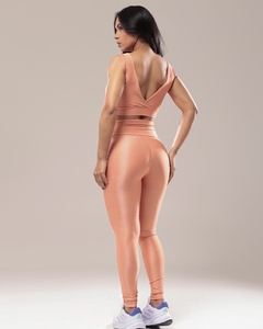 Conjunto de calça Evellin Laranja claro na internet