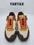 Zapatillas Nike Air Max 1 Travis Scott Cactus Jack en color Baroque Brown, con detalles en beige y cordones rojos.