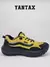 Zapatillas Vans Crosspath MTE en color amarillo y negro, con diseño moderno y suela gruesa.