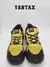 Zapatillas Vans Crosspath MTE en color amarillo y negro, vista frontal.