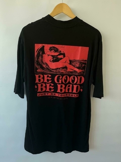 Remera Be yourself