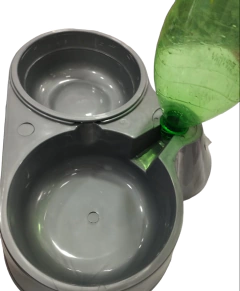 Comedero Doble A Rosca Para Botella Caniche Gatos