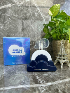 Ariana grande cloud 2.0
