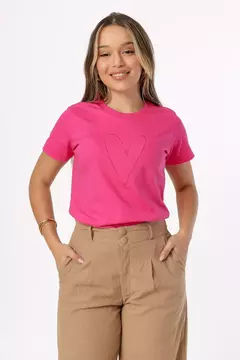 T-SHIRT CORACAO VAZADO BORDADO - COR ROSA PINK - comprar online