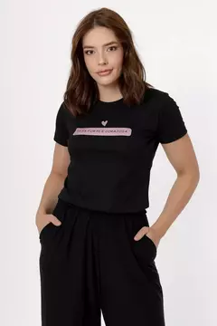 T-SHIRT SEJA FORTE E CORAJOSA CORACAO - PRETO