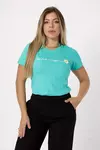 T-SHIRT SEJA FORTE E CORAJOSA FLOR APLICACAO BORDADO - COR VERDE JADE