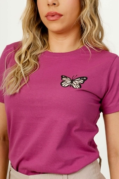 T-SHIRT BORBOLETA ESTAMPA FRENTE E COSTAS - ROXO PURPLE na internet