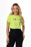 T-SHIRT QUATRO FLORES COLORIDAS - VERDE CLARO